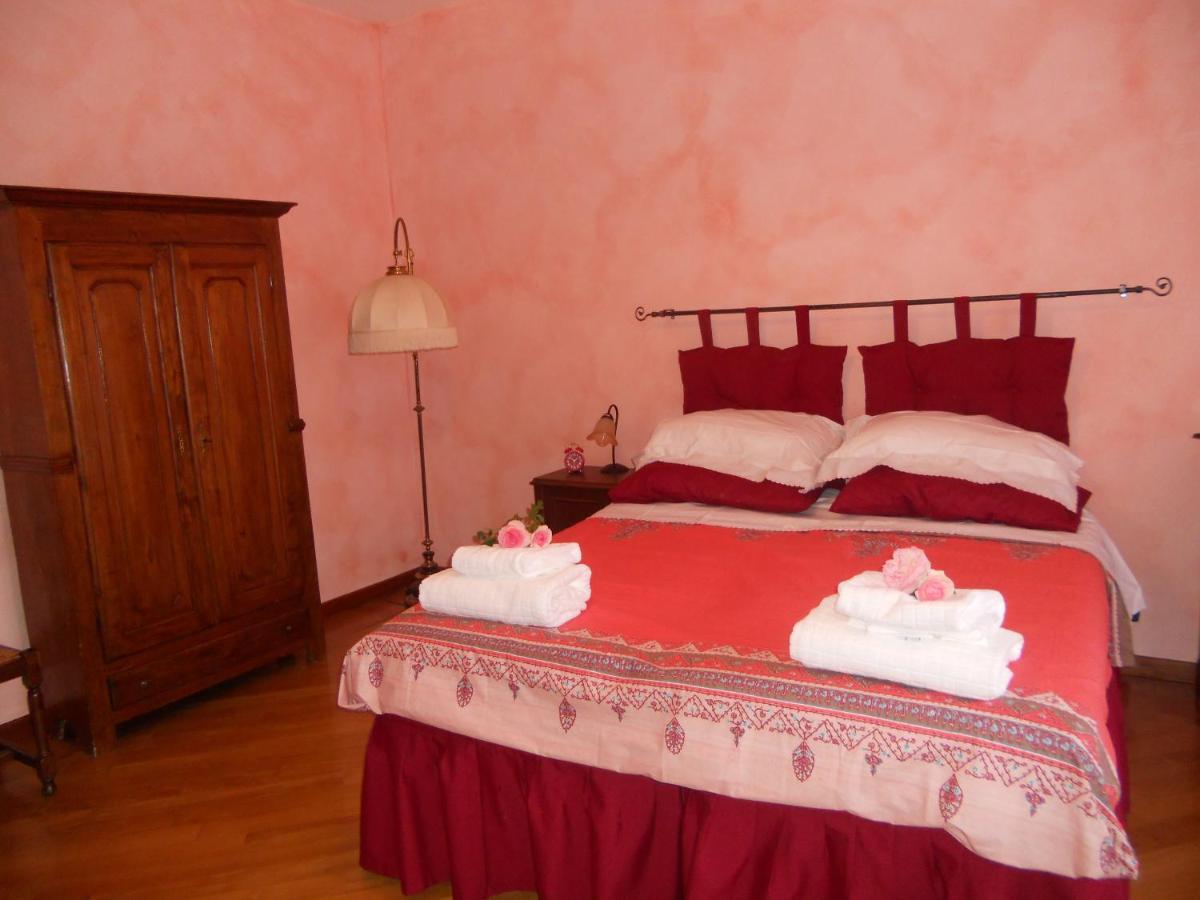 Beb Villa Aurora Карманьола Екстериор снимка